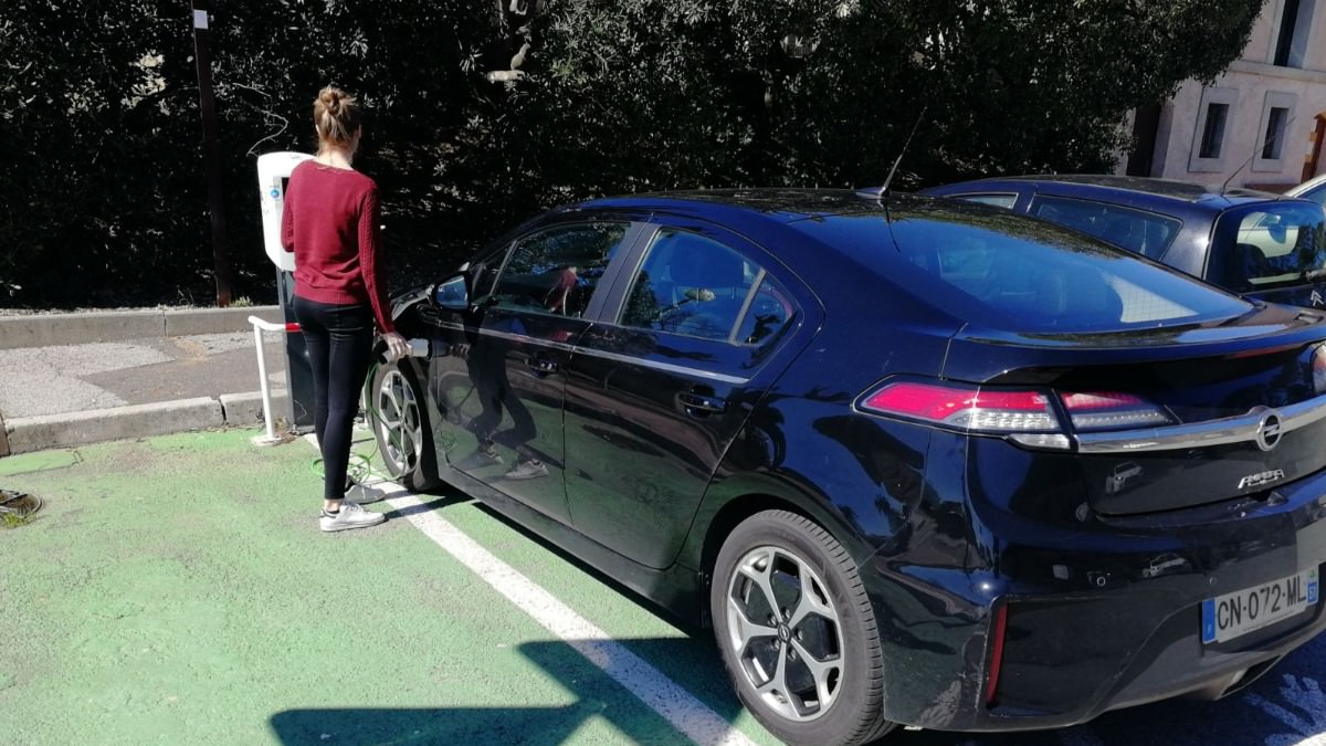 Company Electric 55 Charging
